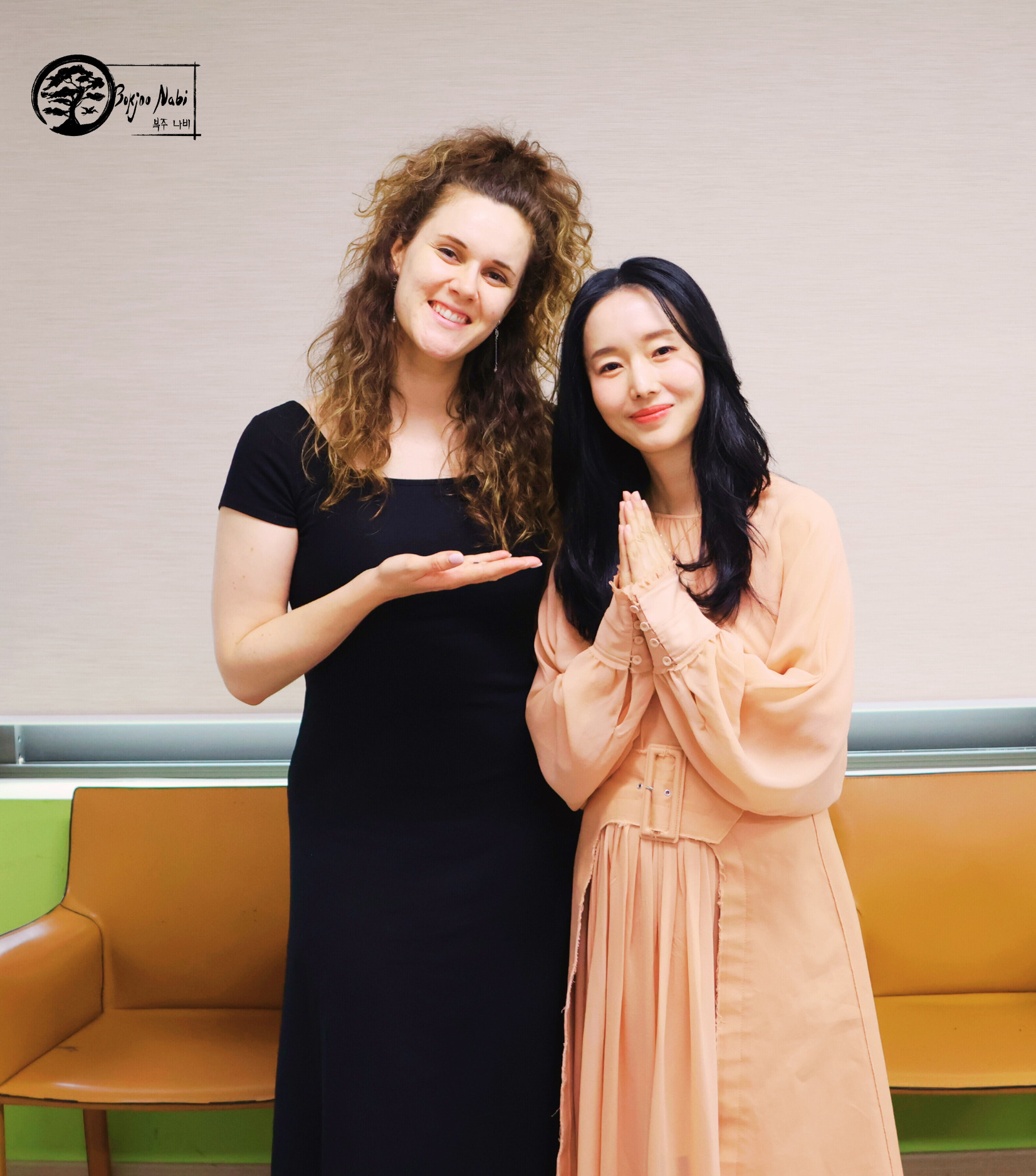 Lee Jung-Hyun et Marion Pichardie, fondatrice de Bokjoo Nabi, lors d'une rencontre au Festival International du Film de Jeonju, Photo par Bokjoo Nabi, Tous droits réservés