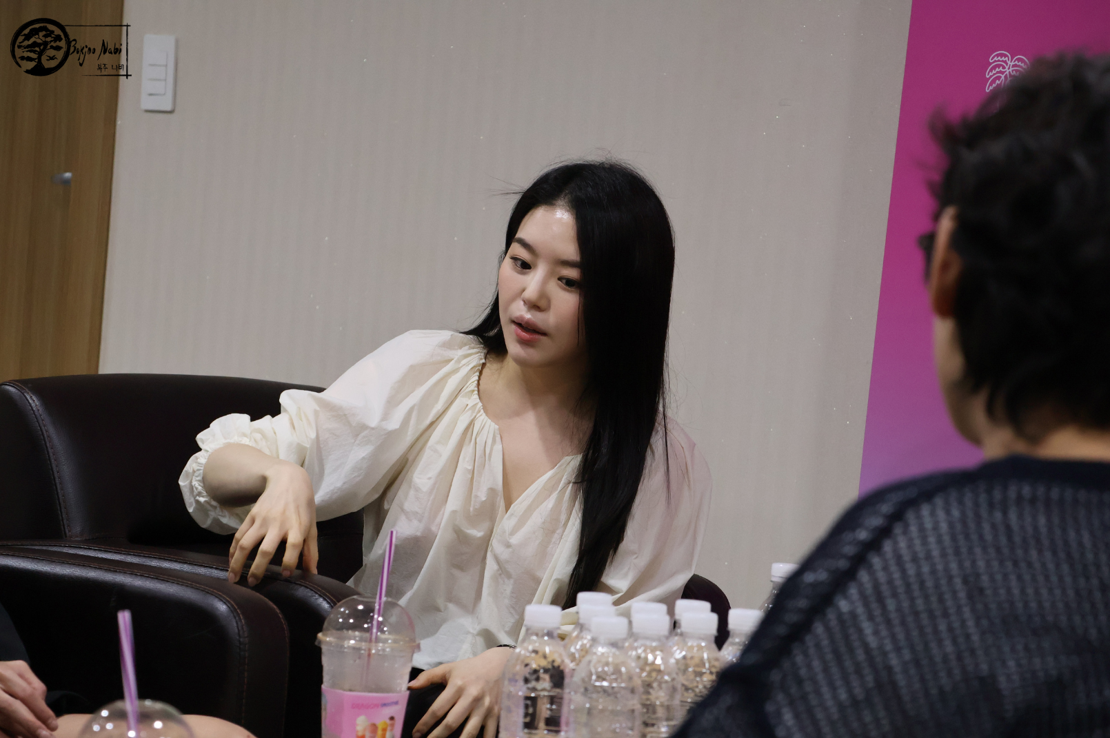 Cho Hae-Jung lors de notre rencontre dans les loges de l'équipe de Fasting Love à Busan. Photo par Marion Pichardie