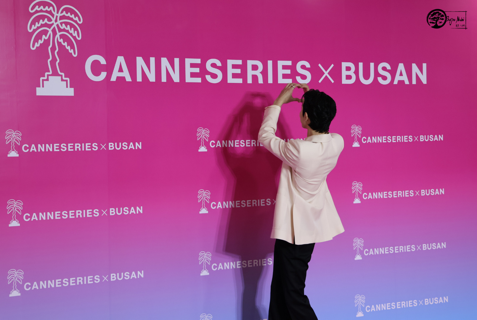 Lee Soo-Hyuk sur le tapis rose à Busan pour Canneseries. Photo par Marion Pichardie.