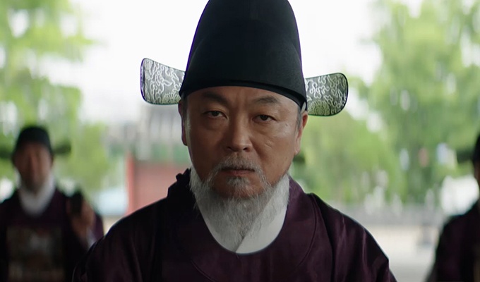 Kim Eui-Sung dans le drama The Queen's Umbrella. tvN. Netflix